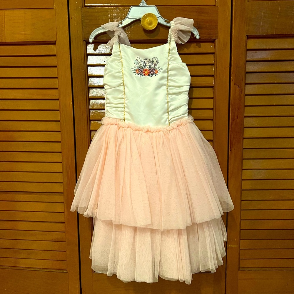 Disney store Princess Dress, 5/6, Like New!